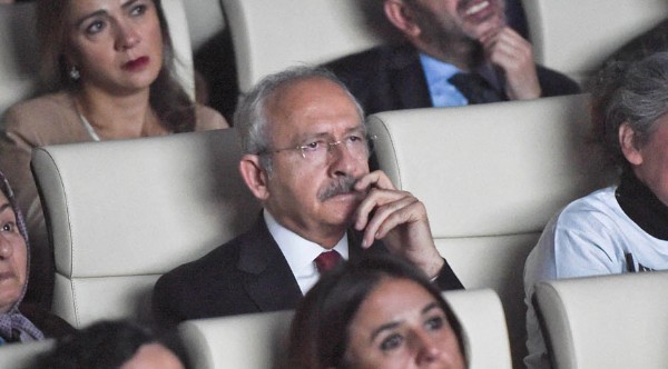 Kılıçdaroğlu gözyaşlarını tutamadı