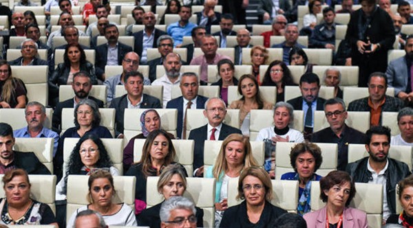 Kılıçdaroğlu gözyaşlarını tutamadı