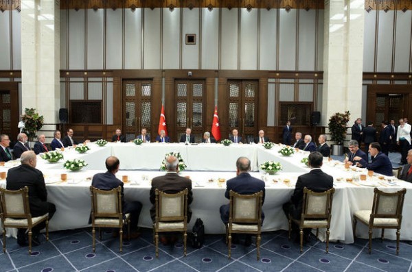 Cumhurbaşkanı Erdoğan, Beştepe'de Muharrem ayının 10'uncu gününde iftar verdi
