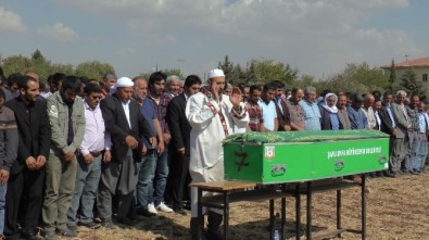 Ankara'daki Yarışta Hayatını Kaybeden Ünlü Jokey Memleketi Şanlıurfa'da Defnedildi