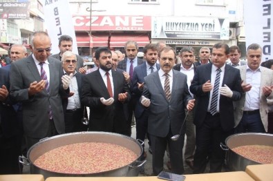 Bafra'da 3 Bin Kişiye Aşure Dağıtıldı