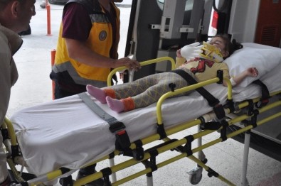 Balkondan Düşen 3 Yaşındaki Çocuk Yaralandı