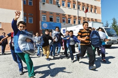 Büyükşehir'den 50 Bin Öğrenciye Eğitim Desteği