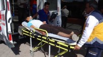 AZEZ - Çatışmalarda Yaralanan 10 ÖSO Askeri Kilis'e Getirildi