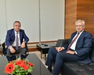 SOLMAZ - Cumhuriyet Başsavcısı Solmaz'dan Başkan Böcek'e Ziyaret