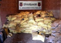 BOMBALI ARAÇ - Diyarbakır'da 20 Ton Amonyum Nitrat Ele Geçirildi