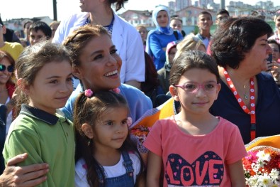 Gülben Ergen 35'İnci Anaokulunu Açtı