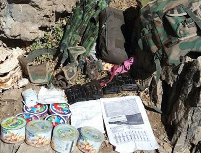 Hakkari Kovan Tepe’de mağara içinde cephanelik bulundu