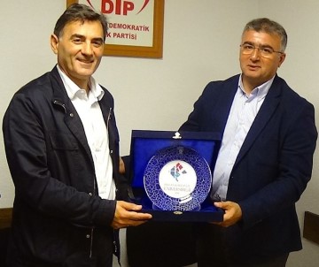 Hasan Kalyoncu Üniversitesi Heyeti, Kosova'da Önemli İş Birliği Anlaşmalarına İmza Attı