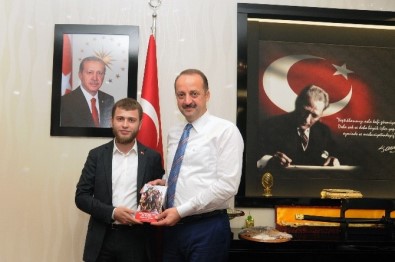 Mamak Belediye Başkanı Mesut Akgül'e Milli İrade Teşekkürü