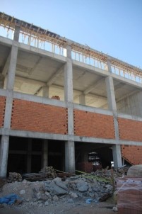 Spor Salonu İnşaatında İş Kazası Açıklaması 1 Yaralı