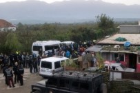 ŞAFAK BASKINI - Sakarya'da 300 Polisle Şafak Baskını