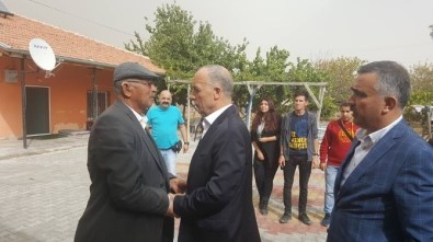 Türk-İş Genel Başkanı Kahraman, Şehit Ömer Halisdemir'in Kabrini Ziyaret Etti
