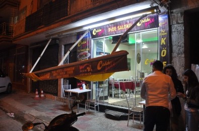 3. Kattan Düşen Üniversitelinin Canını İş Yerinin Tentesi Kurtardı