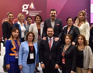 Gaziantep TOBB Kadın Girişimciler Kurul Üyeleri Geleceğin Gücü Girişimciler G3 Forum'una Katıldı.