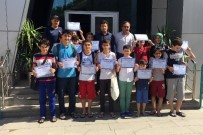 Gümüşhaneli Yüzmeyi Sevdi