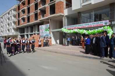 Iğdır'da 'Gençlik Yaşam Ve Kültür Evi' Açıldı