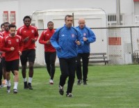 ÜMİT ÖZAT - Kenan Yelek Helallik İstedi