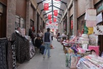 Restore Edilen Tarihi Bedesten Çarşısı Esnafından 'Pankartlı' Teşekkür