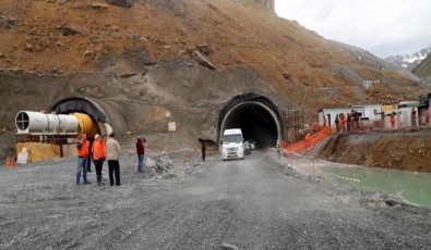 Türkiye'nin En Uzun Tünelinde Son 90 Metre