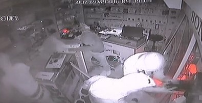 1,5 Dakikada Soyup Soğana Çevirdiler Açıklaması Zarar 100 Bin TL