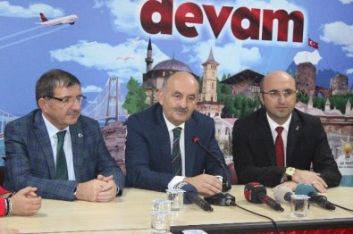 Bakan Müezzinoğlu, AK Parti Kocaeli İl Teşkilatını Ziyaret Etti