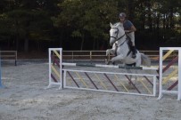 Kenar Açıklaması 'Çekmeköy Taşdelen Atlı Spor Kulübü Hizmete Girdi'