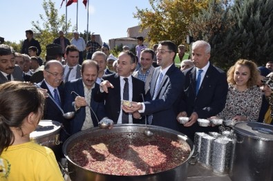 Kırıkkale Belediyesi'nden Aşure İkramı