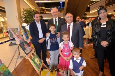 Kütahya'da Minik Ressamların Eserleri Göz Kamaştırdı
