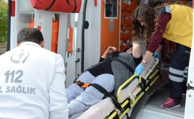 Otomobil Şarampole Devrildi Açıklaması 5 Yaralı