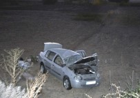 Otomobil Tarlaya Uçtu Açıklaması 4 Yaralı