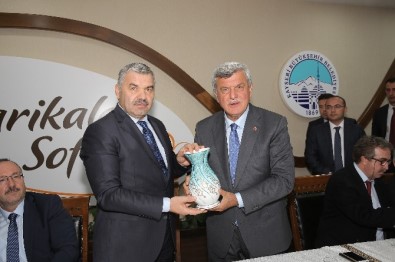 'Prangadan Kurtulduk, Mikroptan Temizlendik'