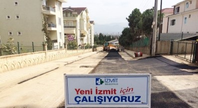 Yeşilova Ve Tepeköy'de Yollar Asfaltlanıyor