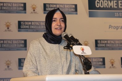Aile Ve Sosyal Politikalar Bakanı Fatma Betül Sayan Kaya, Engelli Vatandaşlarla Bir Araya Geldi