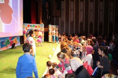 Çocuklar Pepee İle Eğlendi