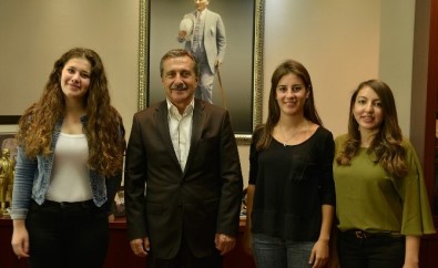 Kenti Gençlere Tepebaşı Ve Kızılay Hazırlayacak