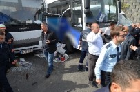 SERVİS ŞOFÖRÜ - Aniden Hızlanan Otobüs, 3 Servis Aracına Çarptı Açıklaması 1 Ölü, 2 Yaralı