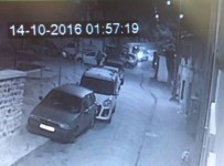 Bursa'da Otomobil Hırsızlığı Kamerada