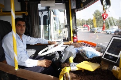 Antalya'da Dönüşüme Girmeyen 7 Metrelik Minibüsler Sefere Çıkamadı