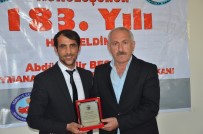 Muhtarlardan İHA'ya Plaket