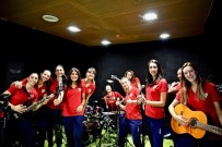 Sahanın Sultanları Müzikte De İddialı