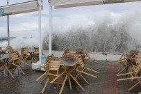FERİBOT SEFERLERİ - Şiddetli Poyraz Marmara Denizi'nde Ulaşımı Olumsuz Etkiledi