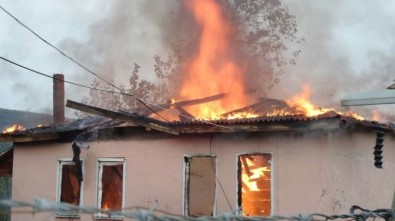 Sinop'ta Ev Yangını