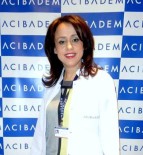 BAYRAKTAROĞLU - Türk Kadını Avrupalıdan 5 Yıl Erken Menopoza Giriyor