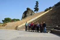 SULTAN CAMİİ - Yunusemre Belediyesi Misafirlerine Manisa'yı Gezdirdi