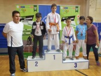 15 Temmuz Şehitleri Anısına Gebze'de Karate Şampiyonası Düzenlendi