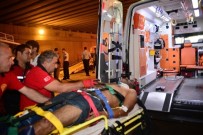 Adana'da Trafik Kazası Açıklaması 1 Ölü, 15 Yaralı