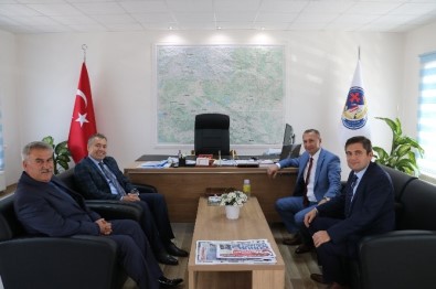 Başkan Savaş'tan Nezaket Ziyareti