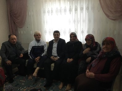 Başkan Yakar'dan Şehit Ailesine Ziyaret