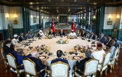 Cumhurbaşkanı Erdoğan, İSİPAB Toplantısına Katılan Meclis Başkanlarıyla Buluştu